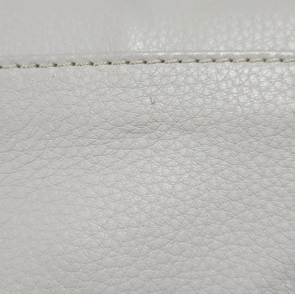 MICHAEL KORS Wristlet Clutch Wallet - Picture 14 of 15